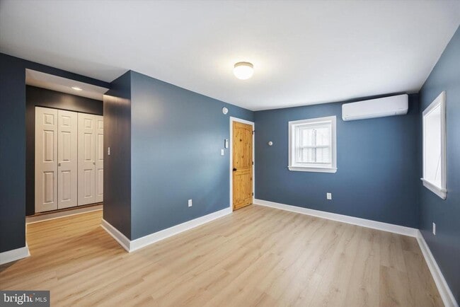 Building Photo - 606 Vernon St