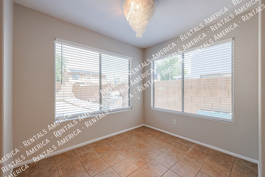 Building Photo - 12438 W Rancho Dr