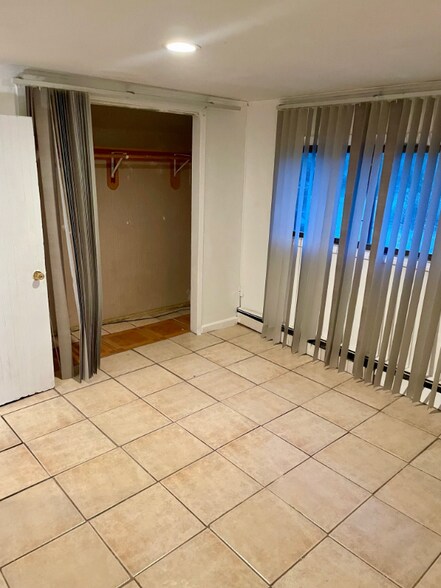 Building Photo - 1077 Martinstein Ave