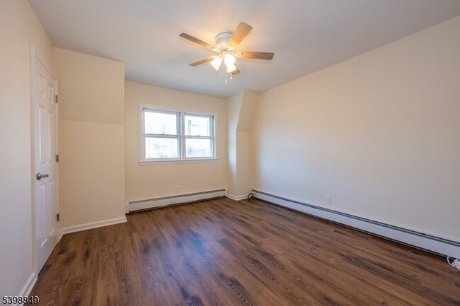 Building Photo - 44 Central Ave