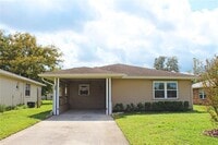 Building Photo - 608 Lark Dr