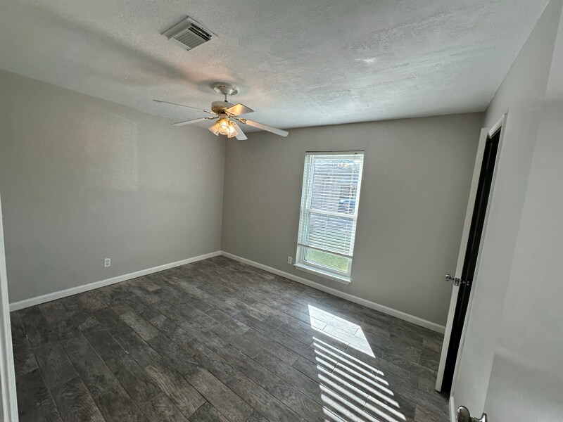 Building Photo - 3214 White Sail