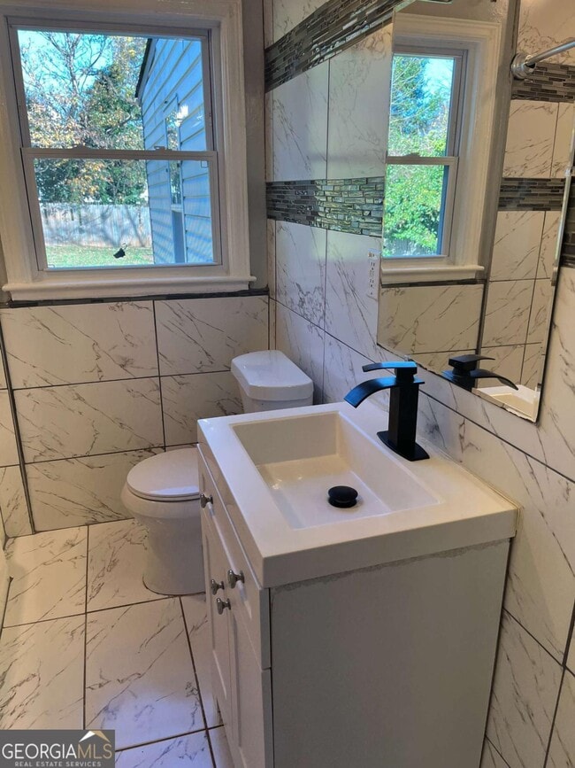 Building Photo - 468 Morgan Pl