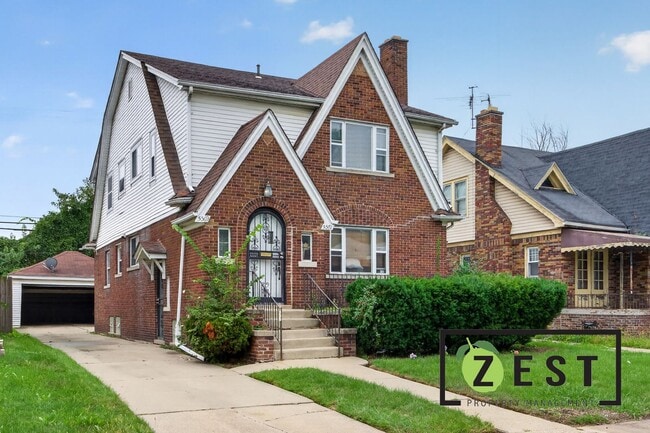 Building Photo - 5569 Bedford St