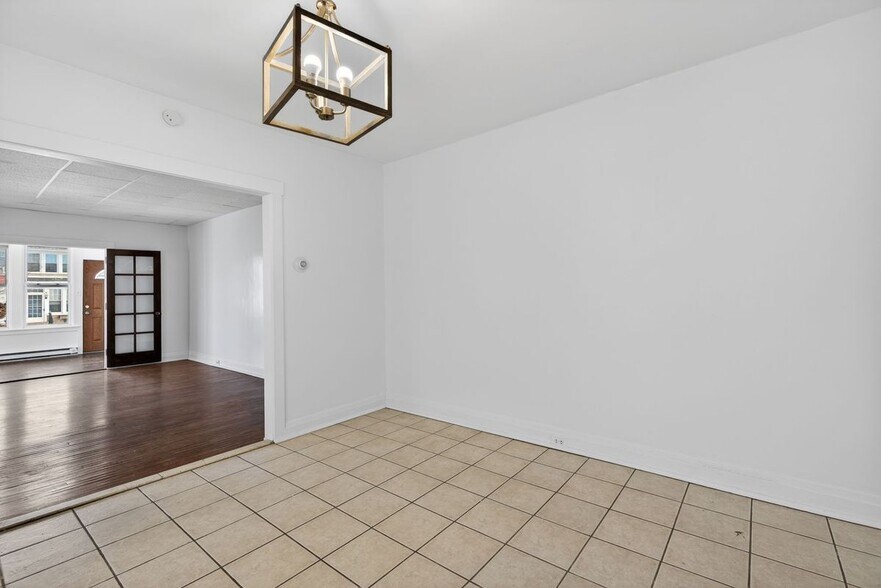 Building Photo - 406 S 18th St