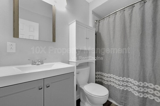 Building Photo - 96 Chenango Dr