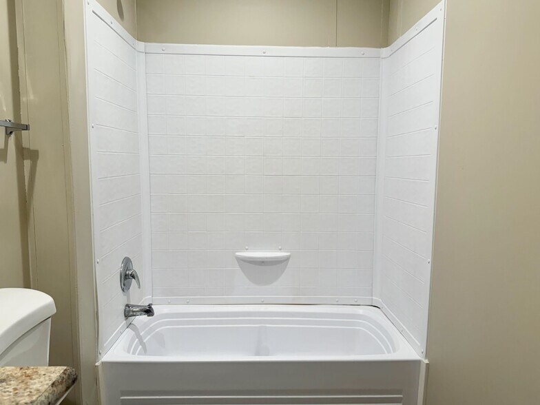 Building Photo - 109 Janice St