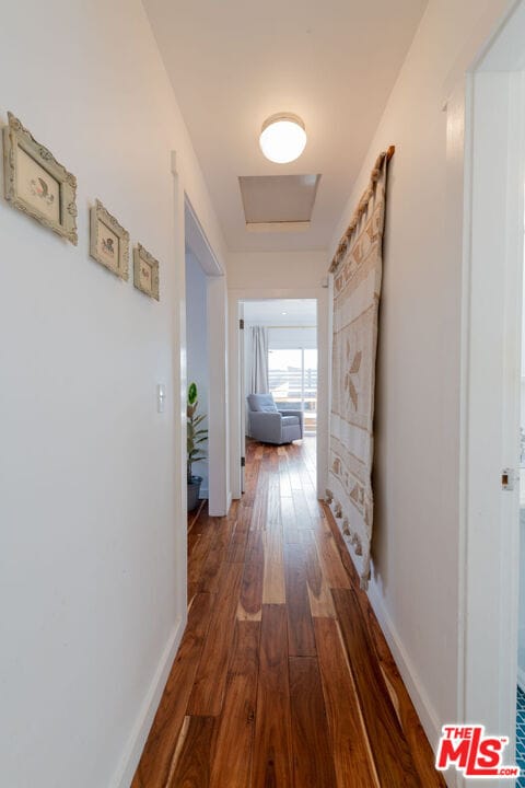 Building Photo - 5117 Lincoln Ave