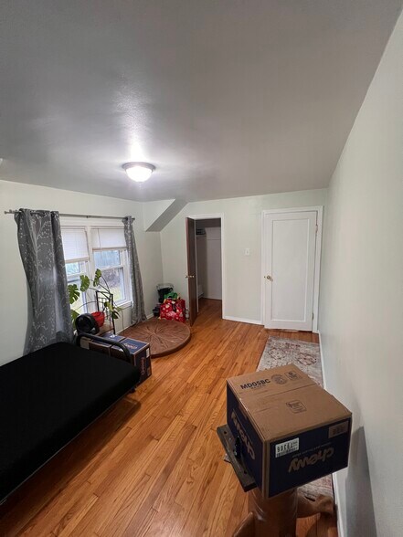 Building Photo - 17 Idlewild Park