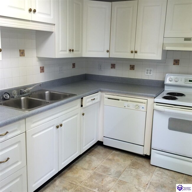 Building Photo - 316 Church St