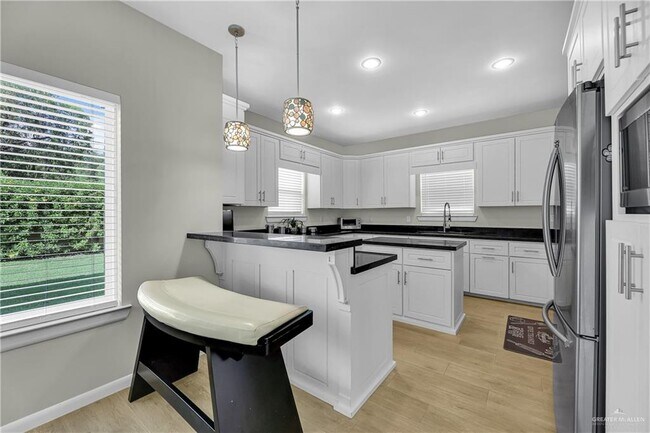 Building Photo - 37 Providence Ave