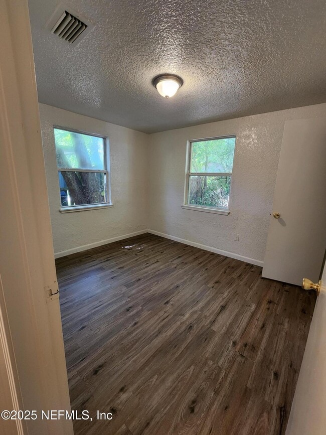 Building Photo - 9156 4th Ave