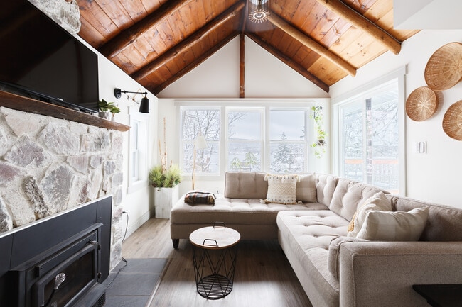 Building Photo - 11 Kushaqua Trl S