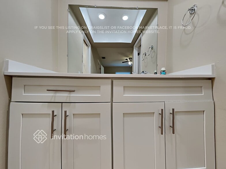 Building Photo - 7001 NW 11th Pl