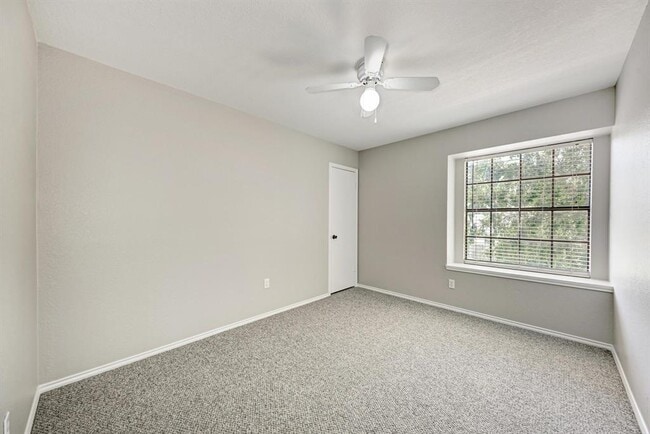 Building Photo - 7802 Van Dyke Dr