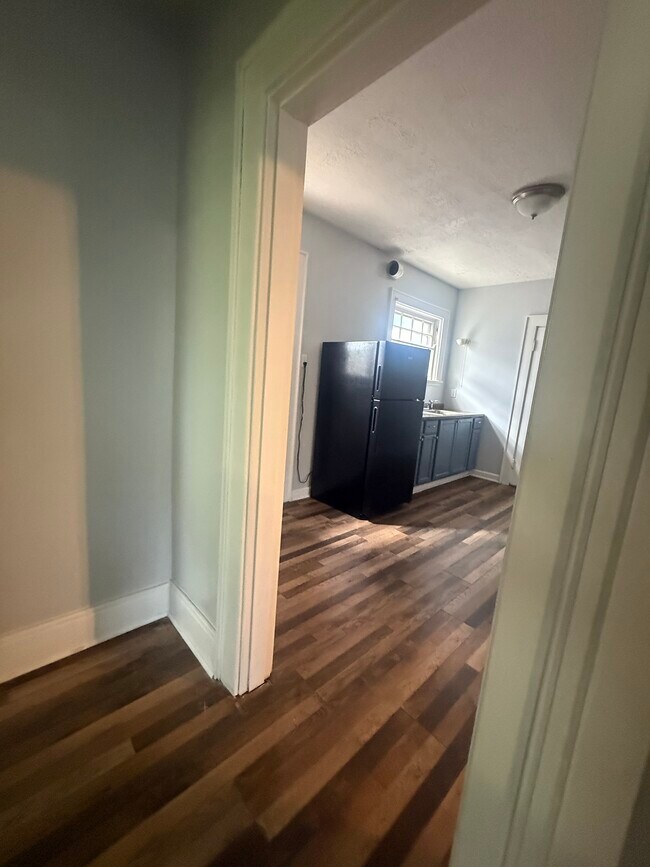 Building Photo - 1224 Sliker Ave