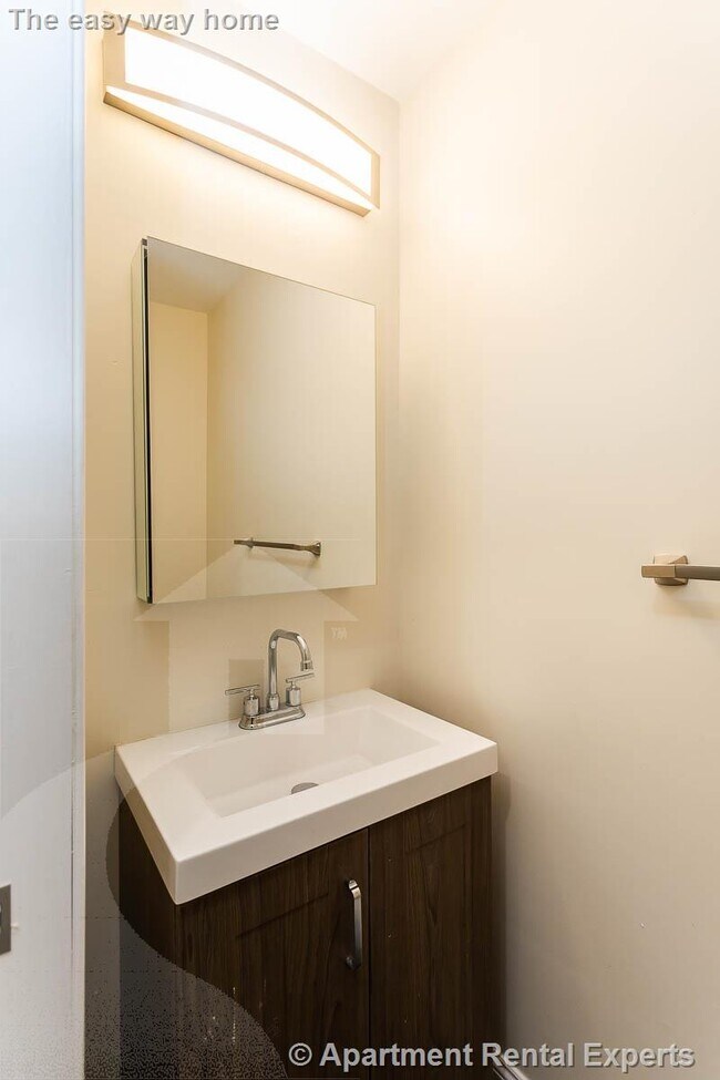 Building Photo - 478 Fulton St