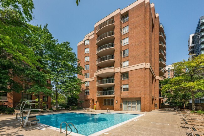 Building Photo - 4808 Moorland Ln
