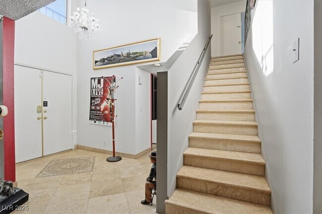 Building Photo - 3182 Moonflower Dr