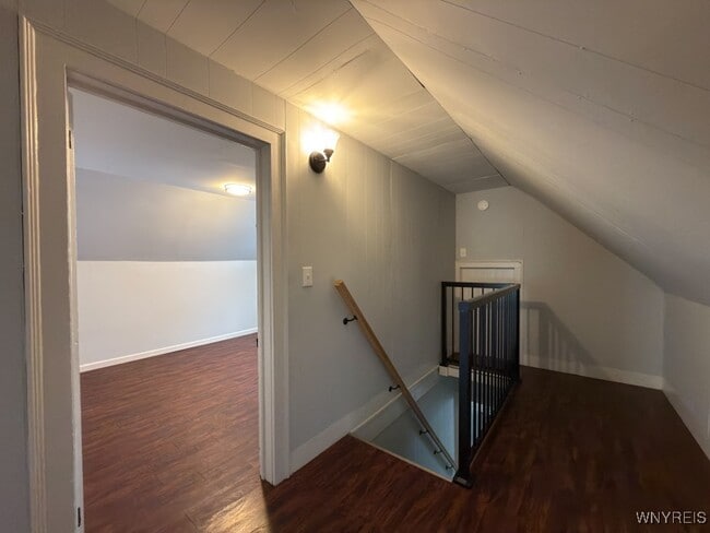 Building Photo - 36 19th St