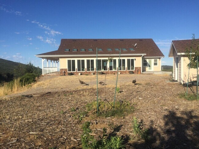 Building Photo - 989 Keane Ct