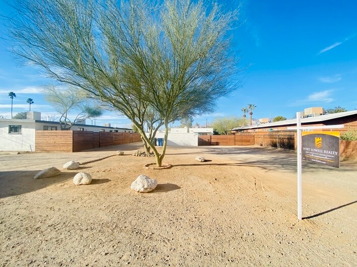 Building Photo - 2625 E Copper St