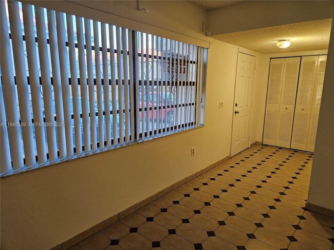 Building Photo - 510 NW 109th Ave