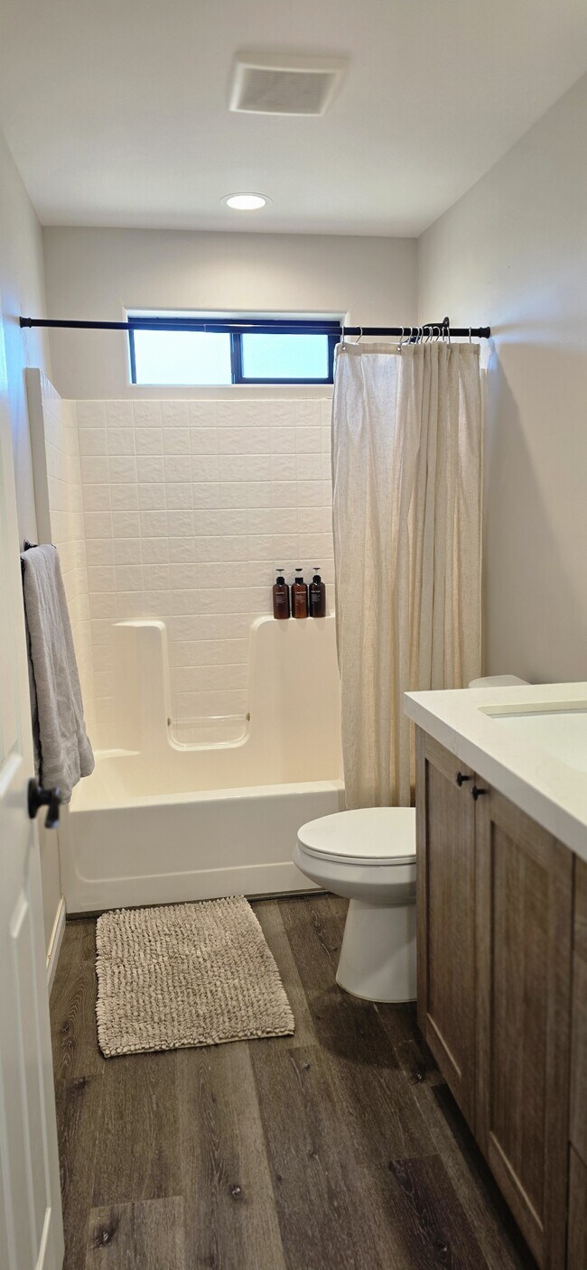 Building Photo - 8160 Palomar Ave