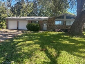 Building Photo - 319 Chestnut St