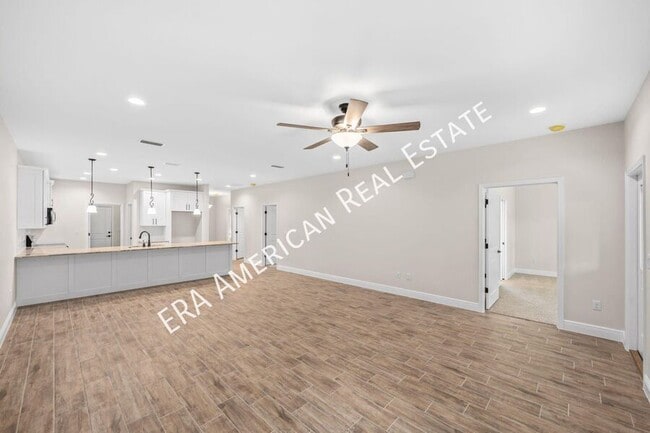Building Photo - 727 Fairview Dr