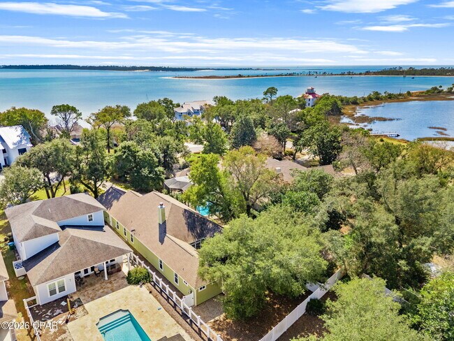 Building Photo - 3816 Mariner Dr