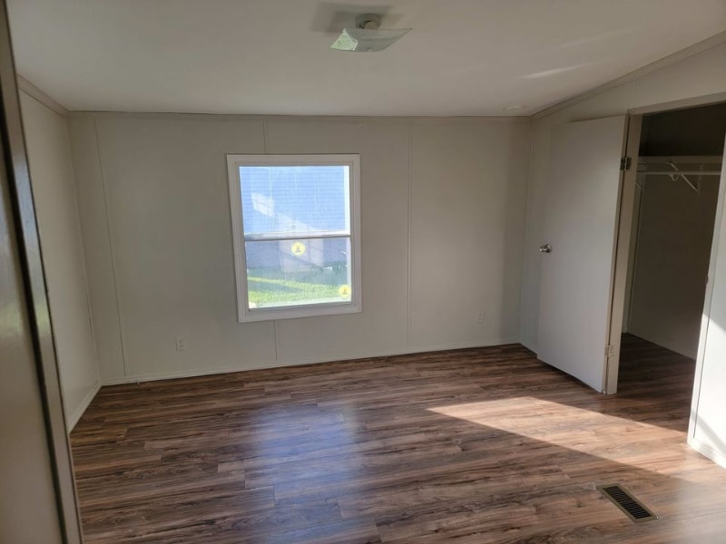 Building Photo - 8424 Bloomwood Dr