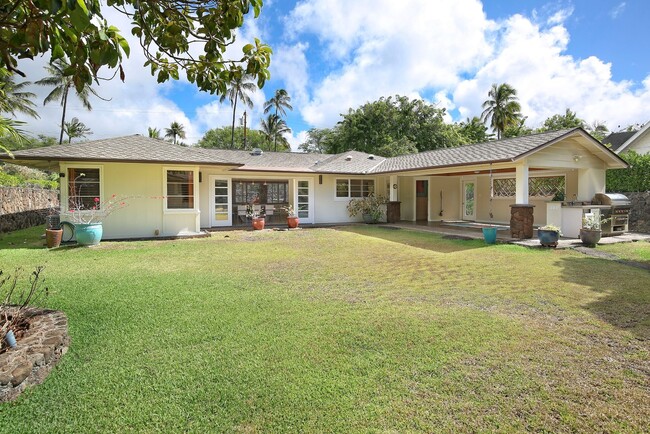 Building Photo - Executive Kahala Home with detached Cottage