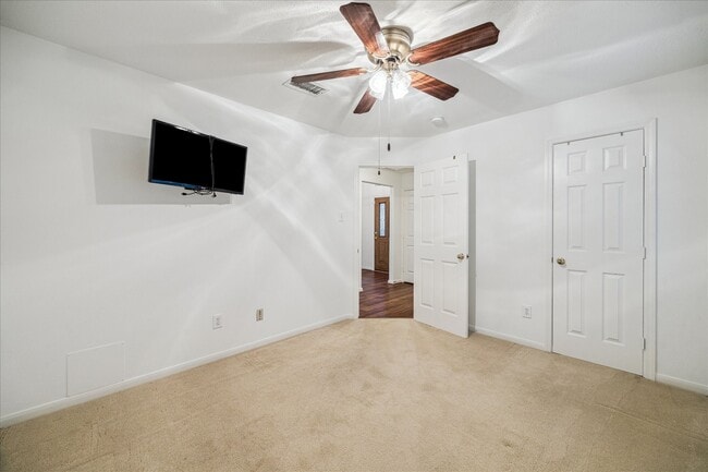 Building Photo - 9126 Bearcove Cir