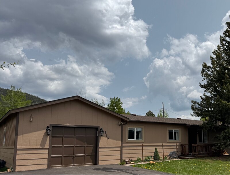 Building Photo - 913 N Baldwin St