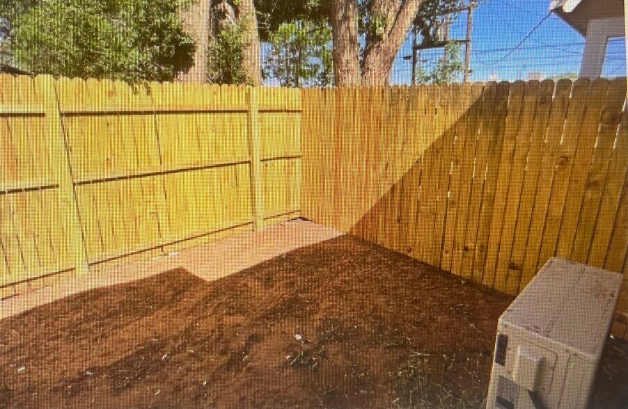 Building Photo - 2210 35th St