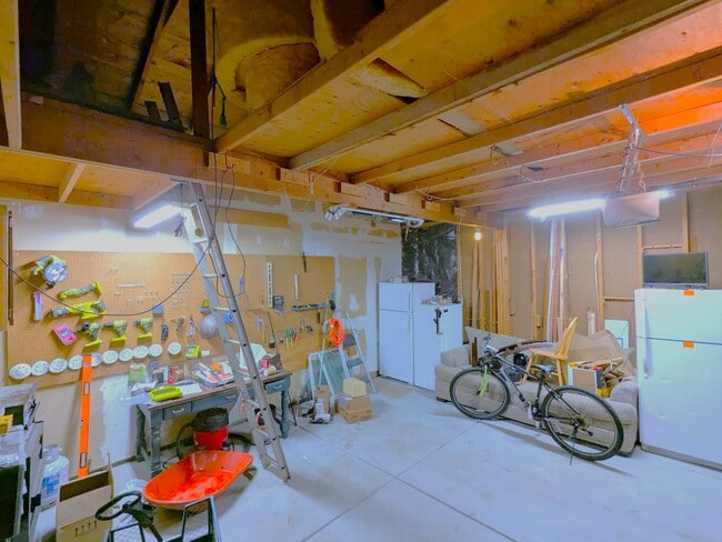 Building Photo - 11960 W Alameda Pky