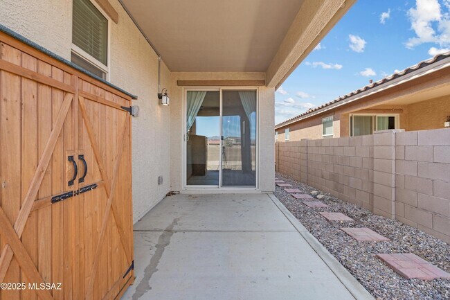 Building Photo - 12366 N Cervelli Ave