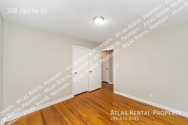 Building Photo - 308 Heath St