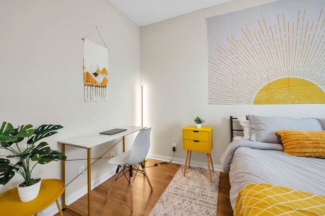 Building Photo - 1425 James Ave