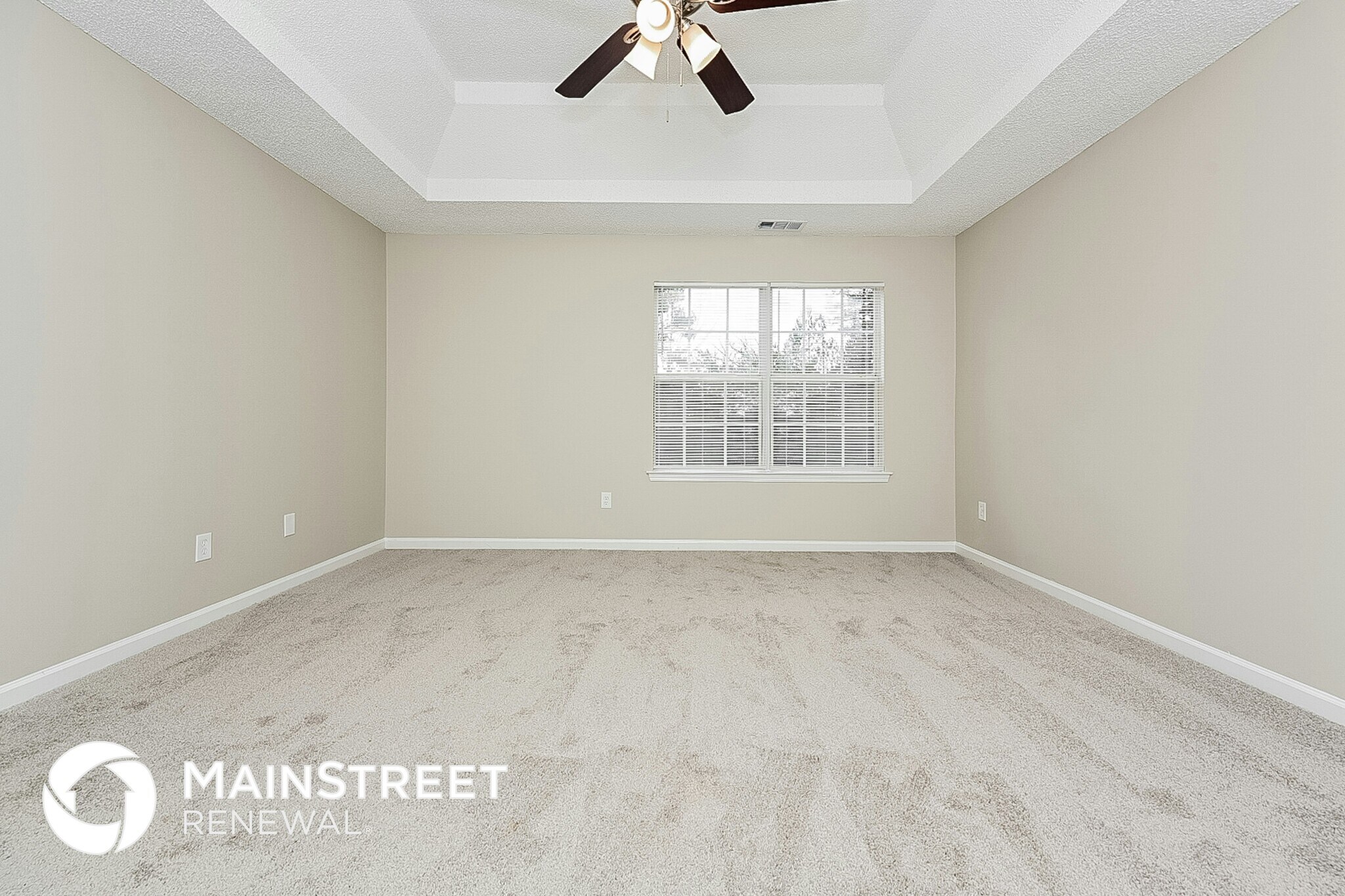 Building Photo - 10588 Village Landing