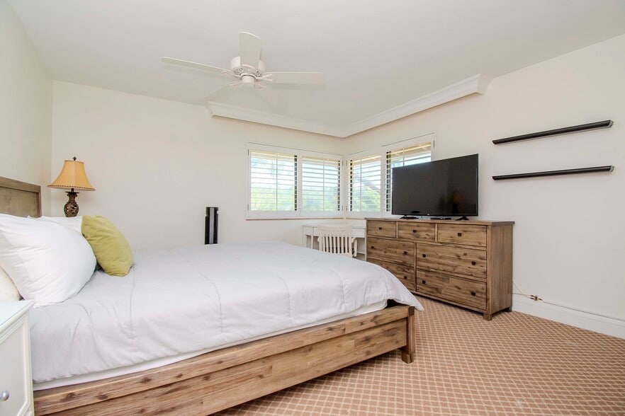 Building Photo - 29147 Bay Hollow Dr
