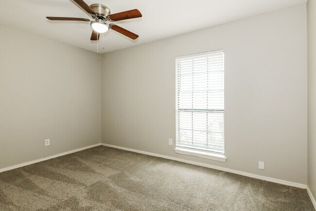 Building Photo - 428 Matterhorn St