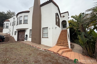 Building Photo - Charming Victorian 3 Bedroom Home in Colma