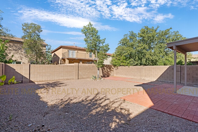 Building Photo - 3505 N Sierra Springs Dr