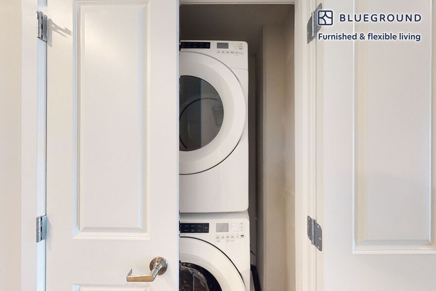 Building Photo - 555 President St