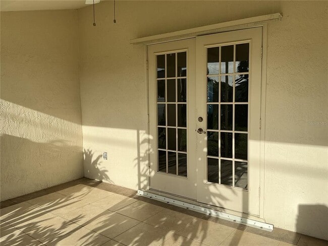 Building Photo - 2700 S Biscayne Dr