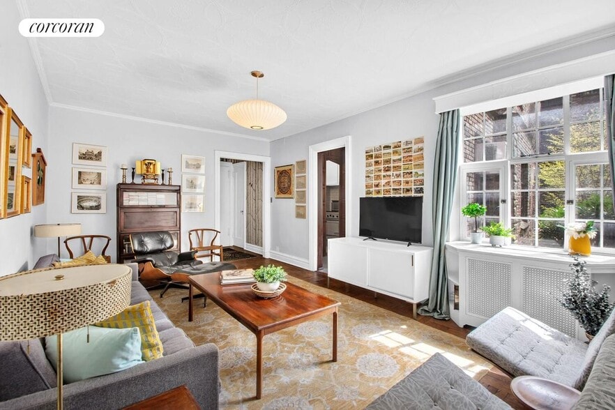 Building Photo - 116 Pinehurst Ave