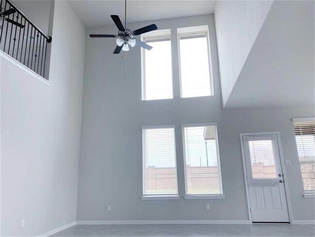 Primary Photo - 3047 Forest Creek Dr