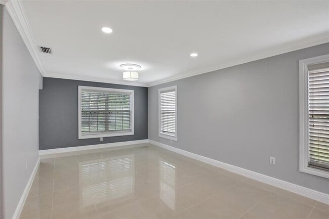 Building Photo - 2355 NW 138th Dr